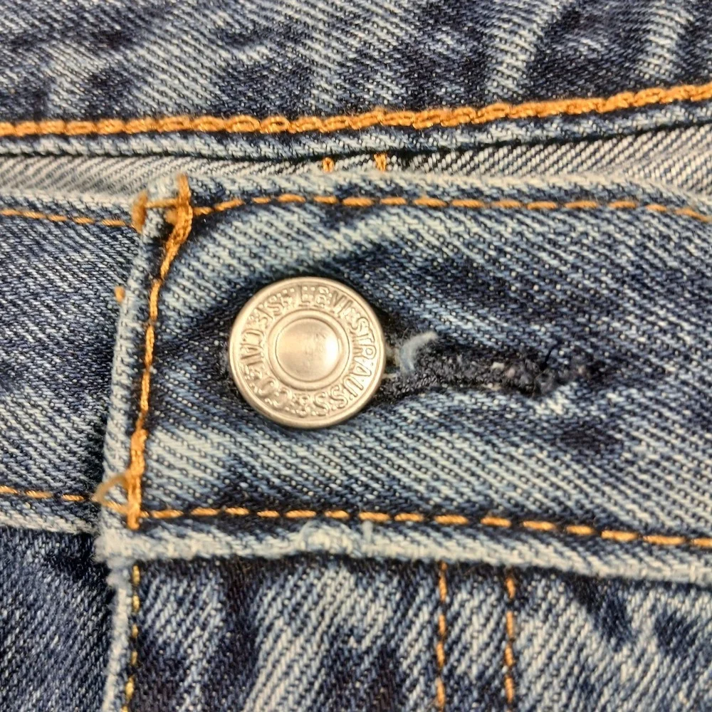 Levi's 550 Relaxed Fit Tapered Leg Jeans Mens 50x32‎ Dark Wash Blue Denim EUC